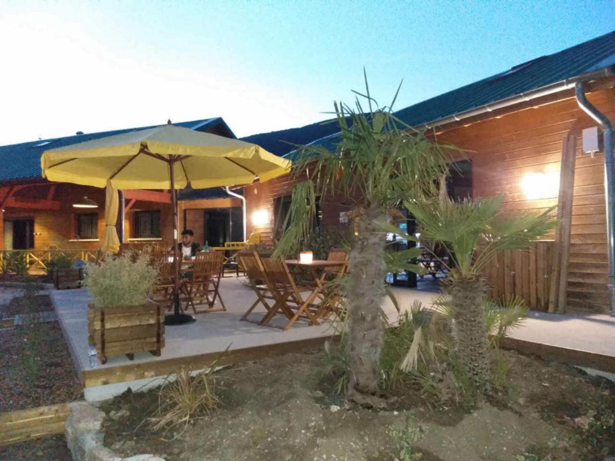 Les Chalets De Saint Maurice Dieulefit Exteriér fotografie