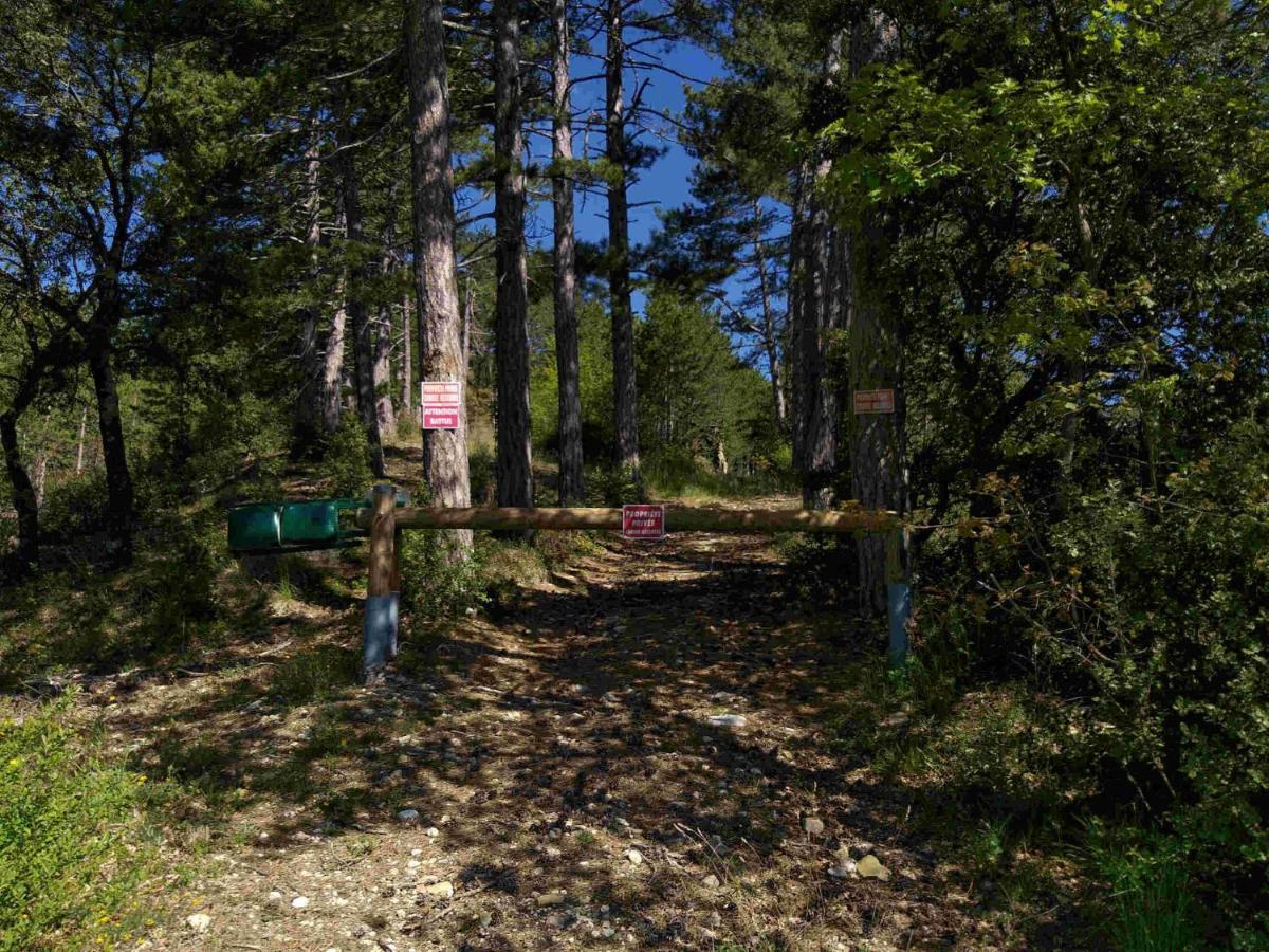 Les Chalets De Saint Maurice Dieulefit Exteriér fotografie
