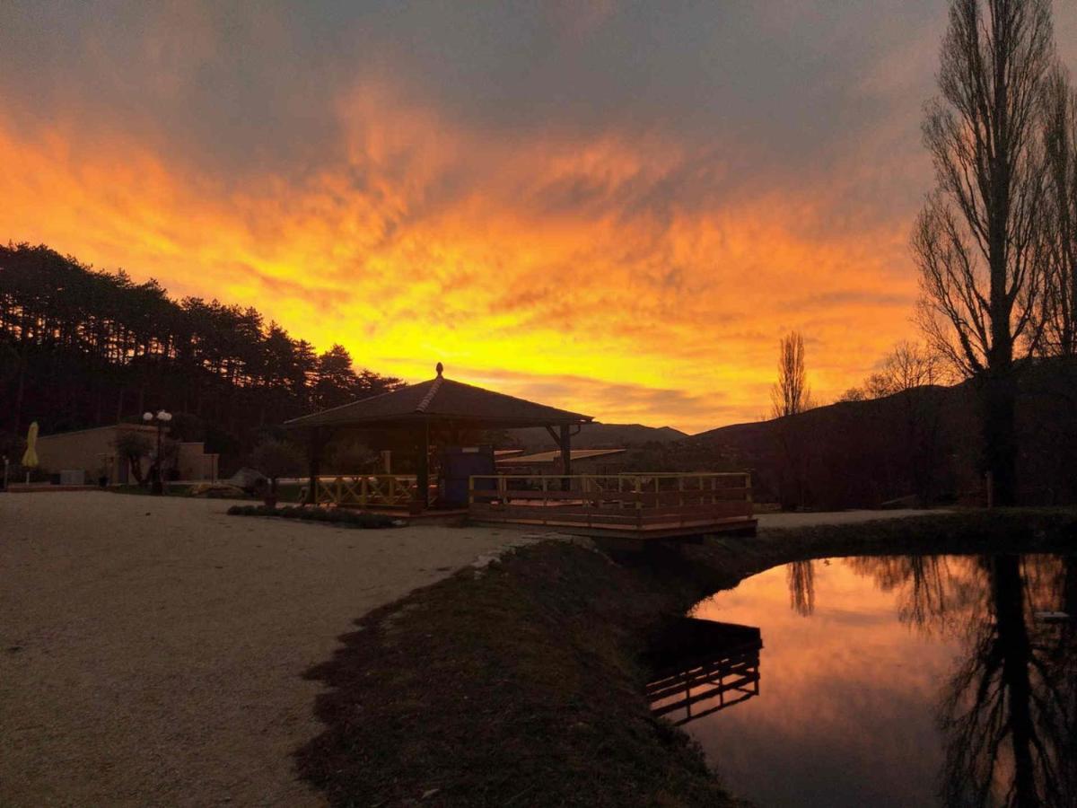 Les Chalets De Saint Maurice Dieulefit Exteriér fotografie